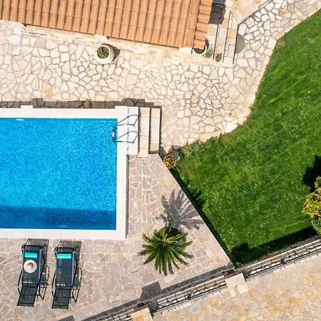 La Isla With Private Pool Vila *