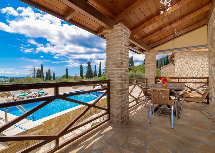 La Isla With Private Pool Villa *