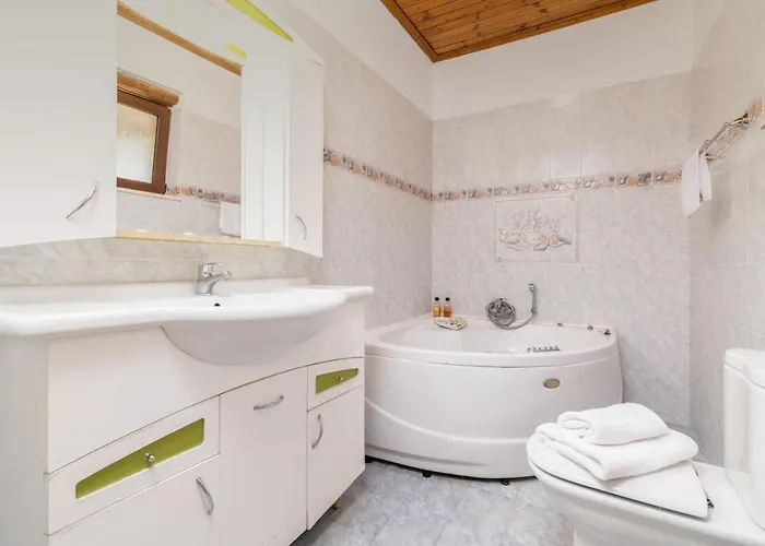 Villa La Isla With Private Pool *