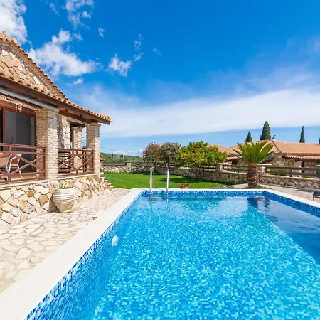 La Isla With Private Pool Villa Mouzákion