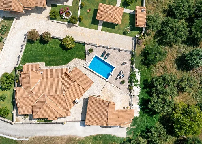 Villa La Isla With Private Pool